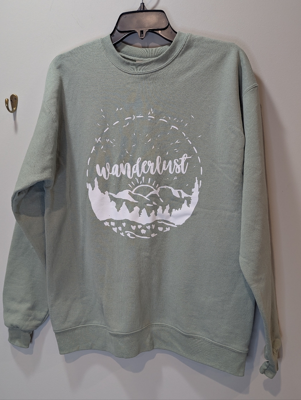 Hanes Sage Cotton Blend Wanderlust Graphic Sweatshirt Size M